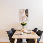 Living Timeless - Adler 4*