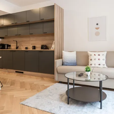 Living Timeless - Adler Lägenhetshotell 4*