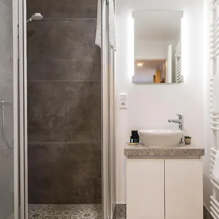 Living Timeless - Adler 4*